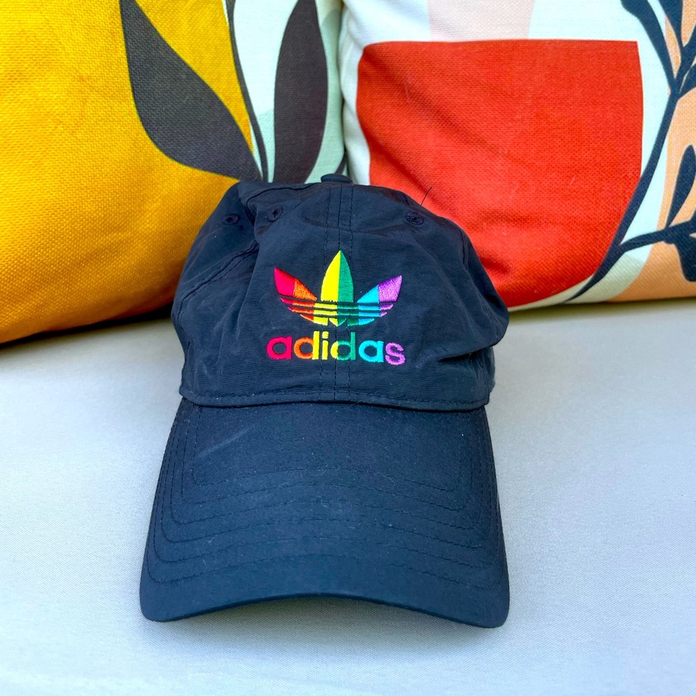 ADIDAS Unisex OSFA Pride Hat. Black with multicolors